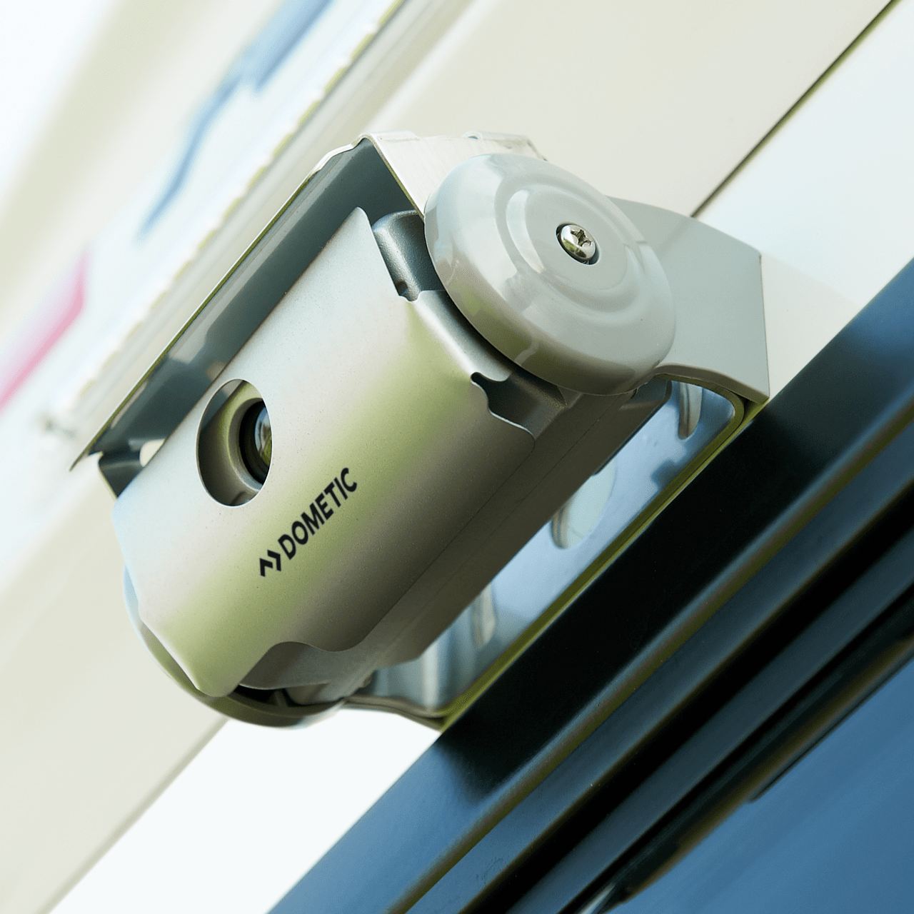 Dometic PerfectView CAM44 cámara trasera de doble lente para autocaravana