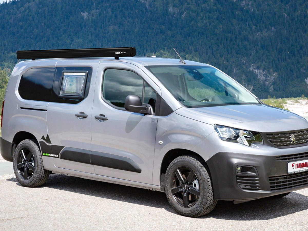 Peugeot Expert con Fiamma F45s instalado