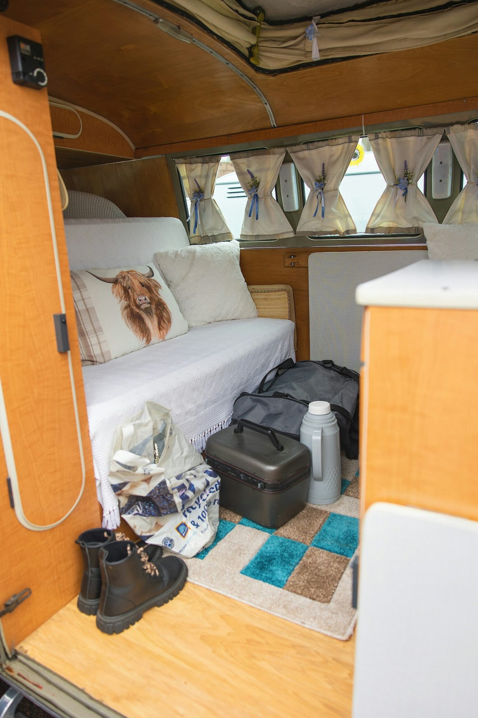 Interior camper preparado para viajar
