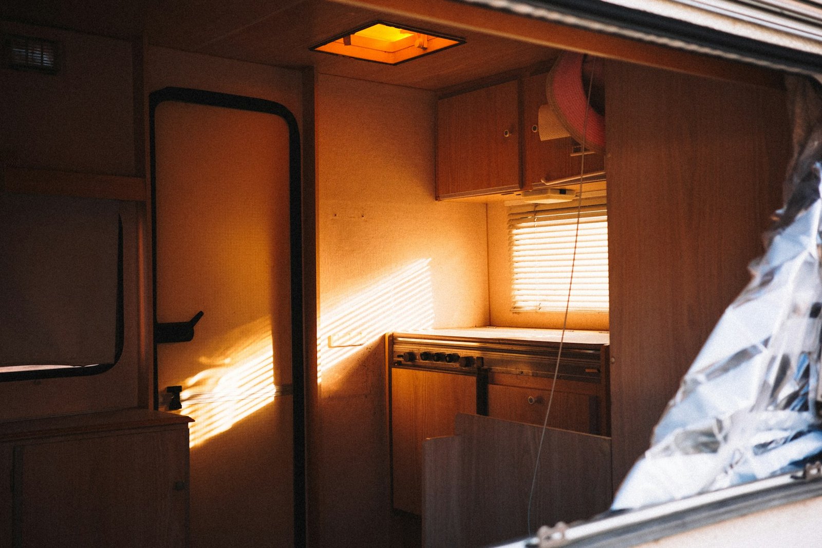 Interior camper aislado y revestido